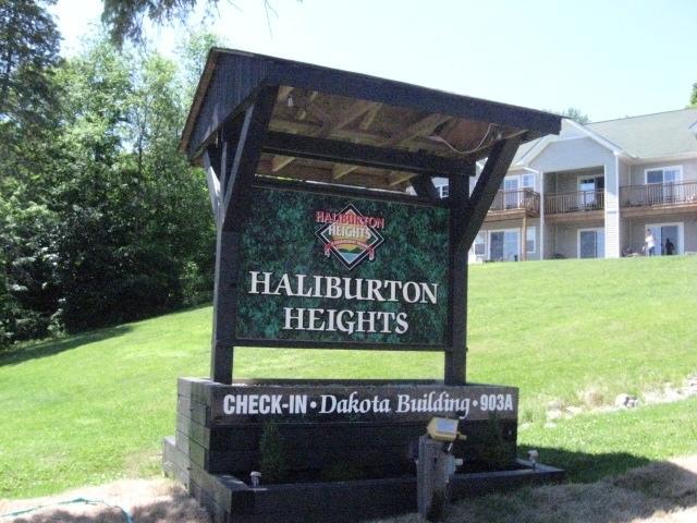 Getaways At Haliburton Heights Aparthotel Dysart et Al Exteriör bild